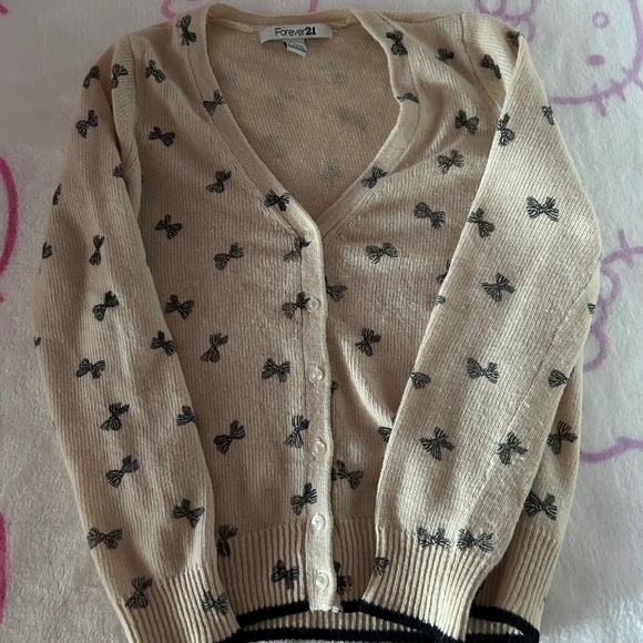 FREE SHIPPING 🎀🩷Forever 21 Floating Bows Cardigan 🎀🩷 - Picture 1 of 3